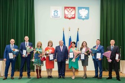 Церемония награждения в администрации города Новый Уренгой
