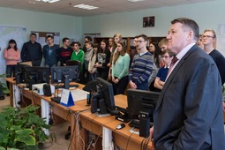 Учащиеся Газпром-классов на производственных объектах ООО "Газпром добыча Ямбург"