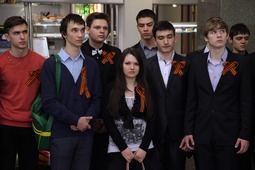 Учащиеся «Газпром-классов» на открытии выставки