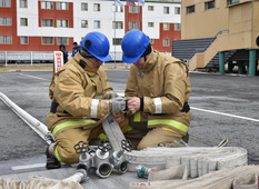 ...и ловкости выполнения заданий членами добровольных пожарных дружин