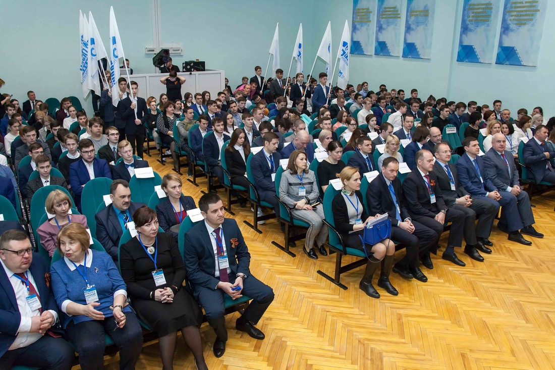 Представители 11 компаний группы "Газпром" на ярмарке вакансий