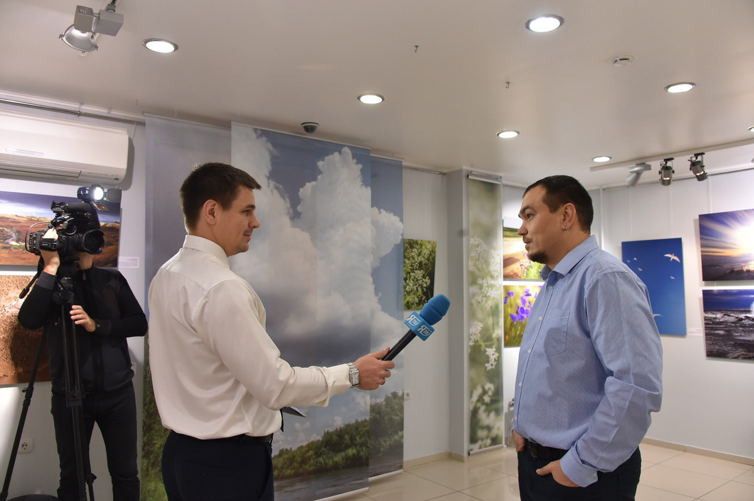 Данил Хусаинов дает интервью