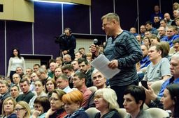 Участники встречи в Новозаполярном