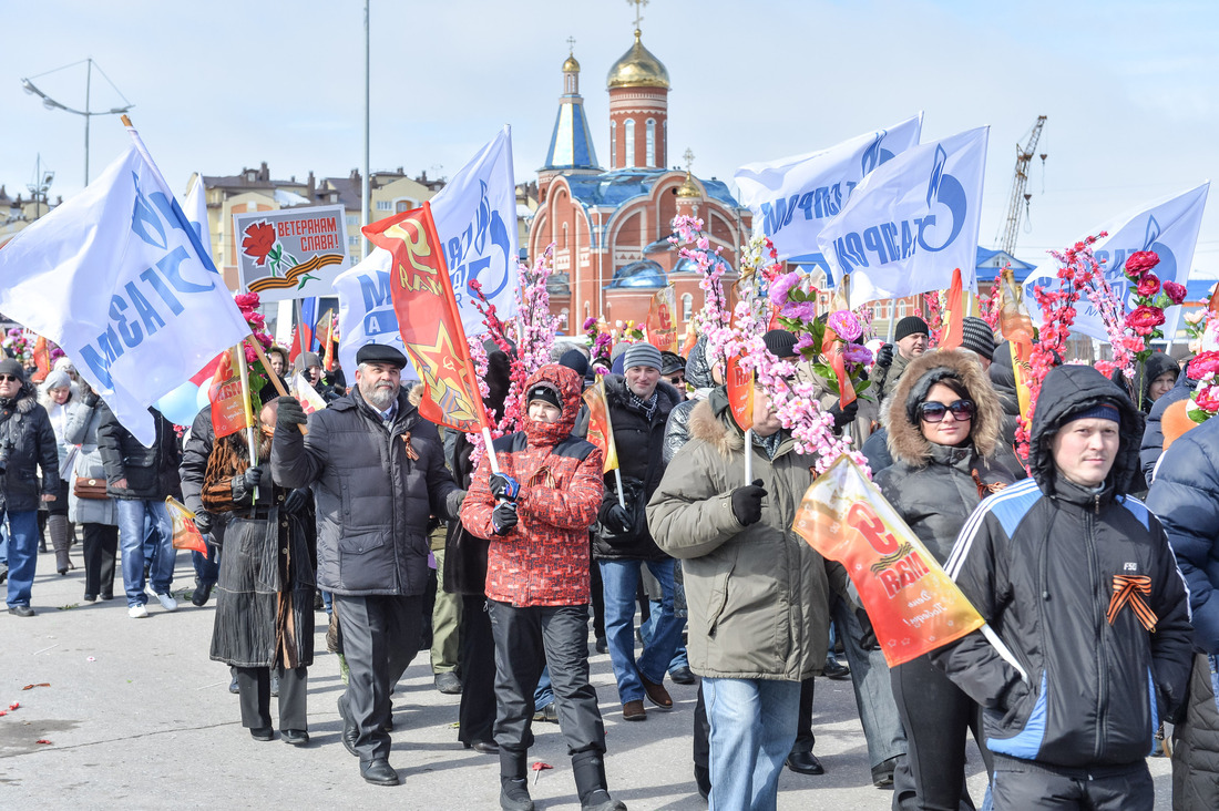 Работники компании "Газпром добыча Ямбург" в Новом Уренгое