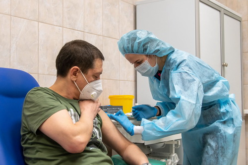 Уровень вакцинации трудового коллектива ООО «Газпром добыча Ямбург» приближается к 100 %