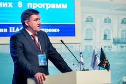 Генеральный директор ООО "Газпром добыча Ямбург" Олег Арно выступает с докладом