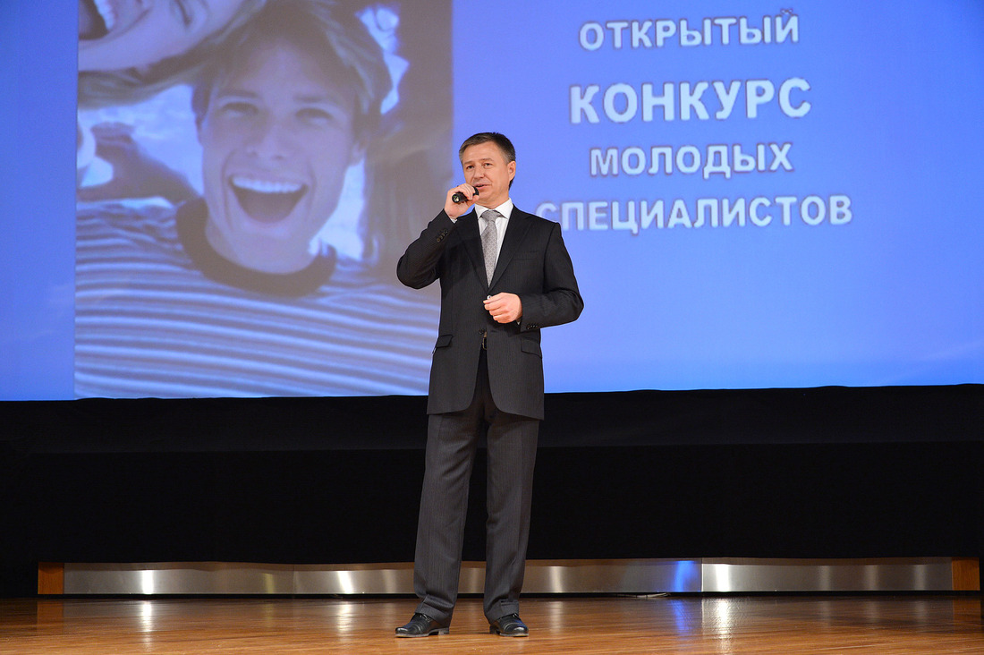 Олег Андреев обращается к победителям кадрового проекта со словами напутствия