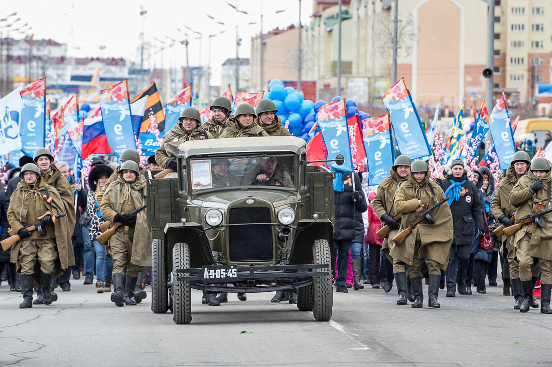 Работники филиала «Служба корпоративной защиты» в военной форме времен Великой Отечественной